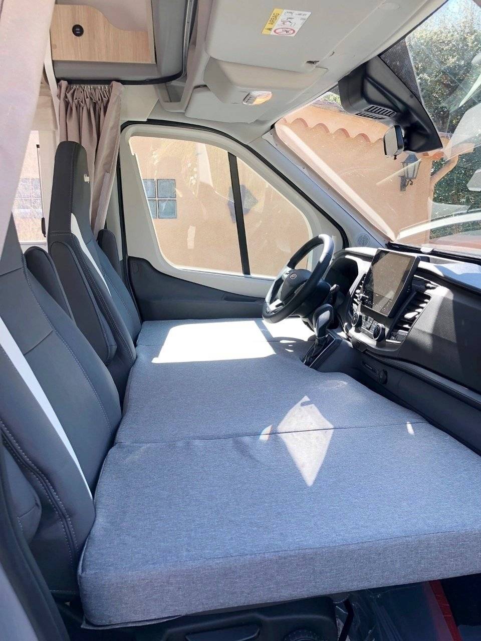 Challenger ford transit