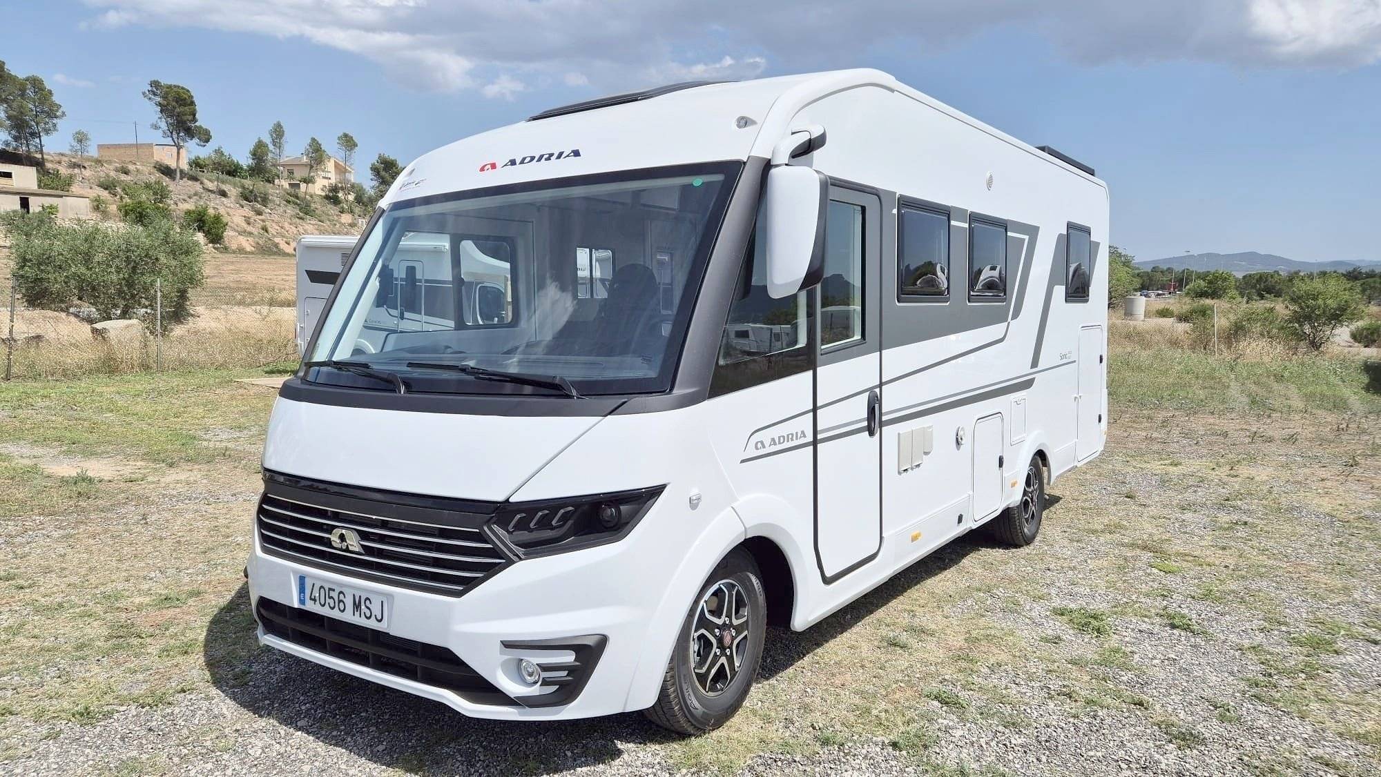 Adria SONIC 700 PLUS DC