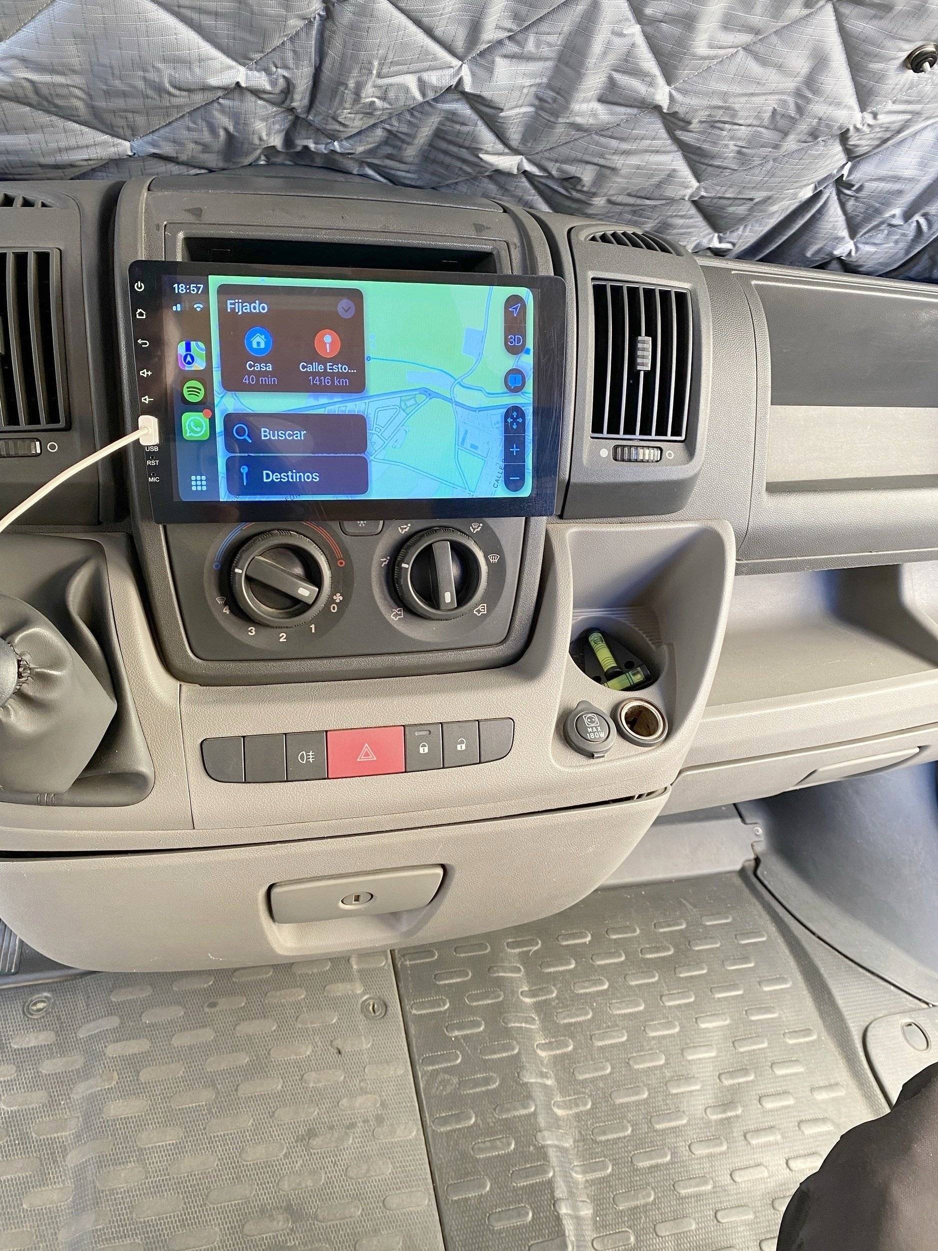 P.L.A. Citroën jumper