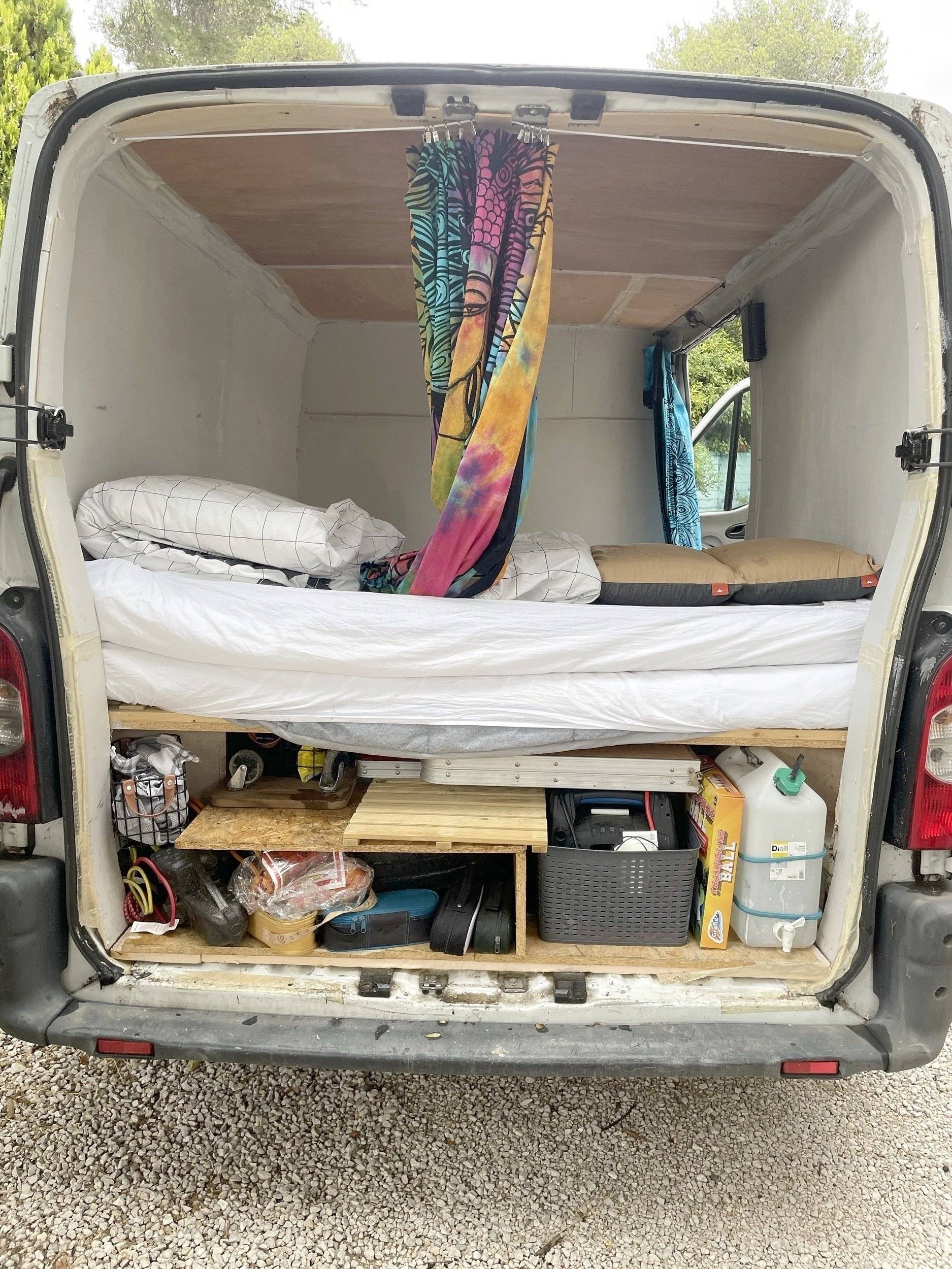 Schlafplätze Renault Master - Yescapa