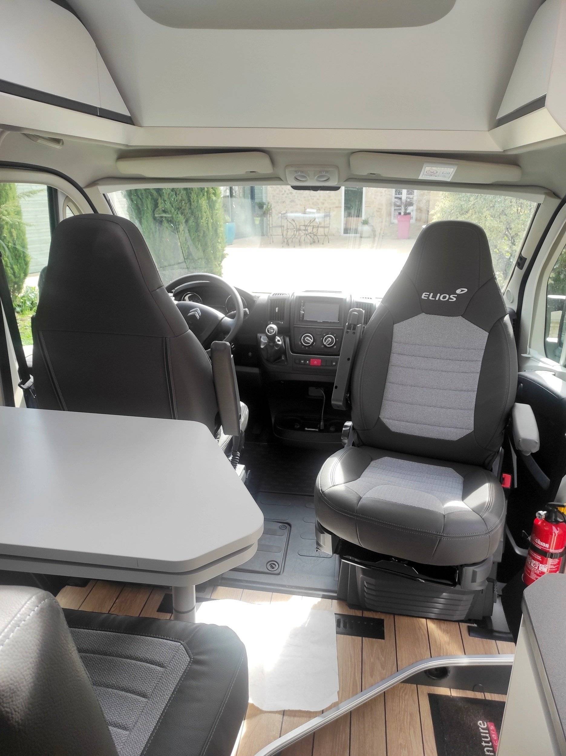 Coin repas Citroën Citroën jumper 140 cv - Yescapa