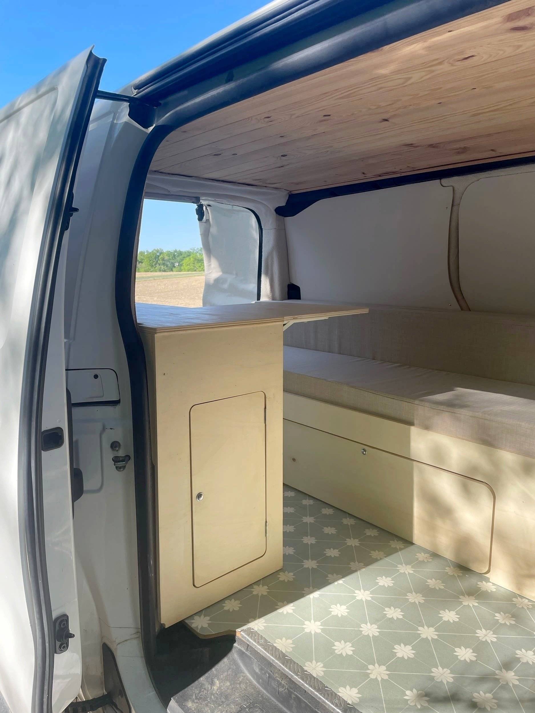 llits Peugeot Expert Court 2,0L HDI 120CV - Yescapa