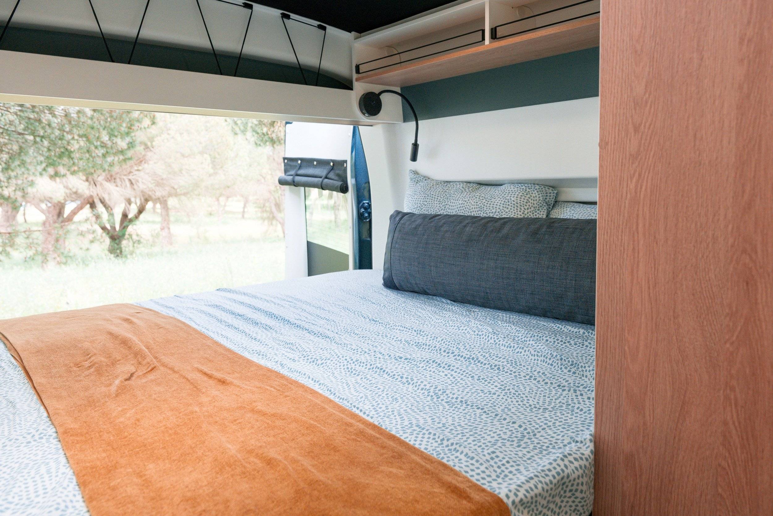 Plazas en cama Eu Active Standard 2 Manual Select Eu Active Standard 2 Manual Select - Yescapa