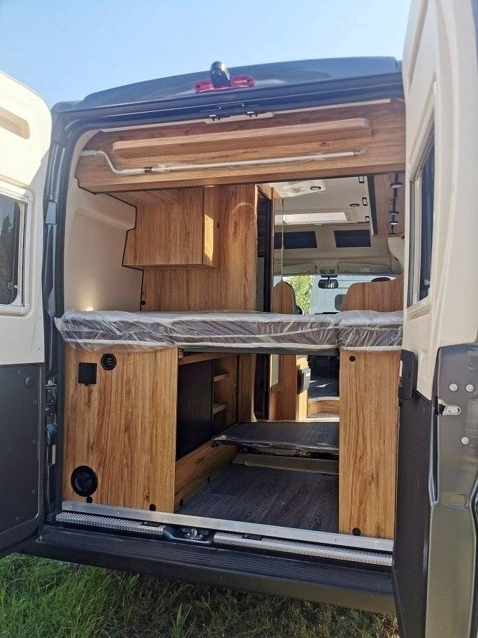Slaapplaatsen Fiat Ducato 2,3 l 140 CV - Yescapa