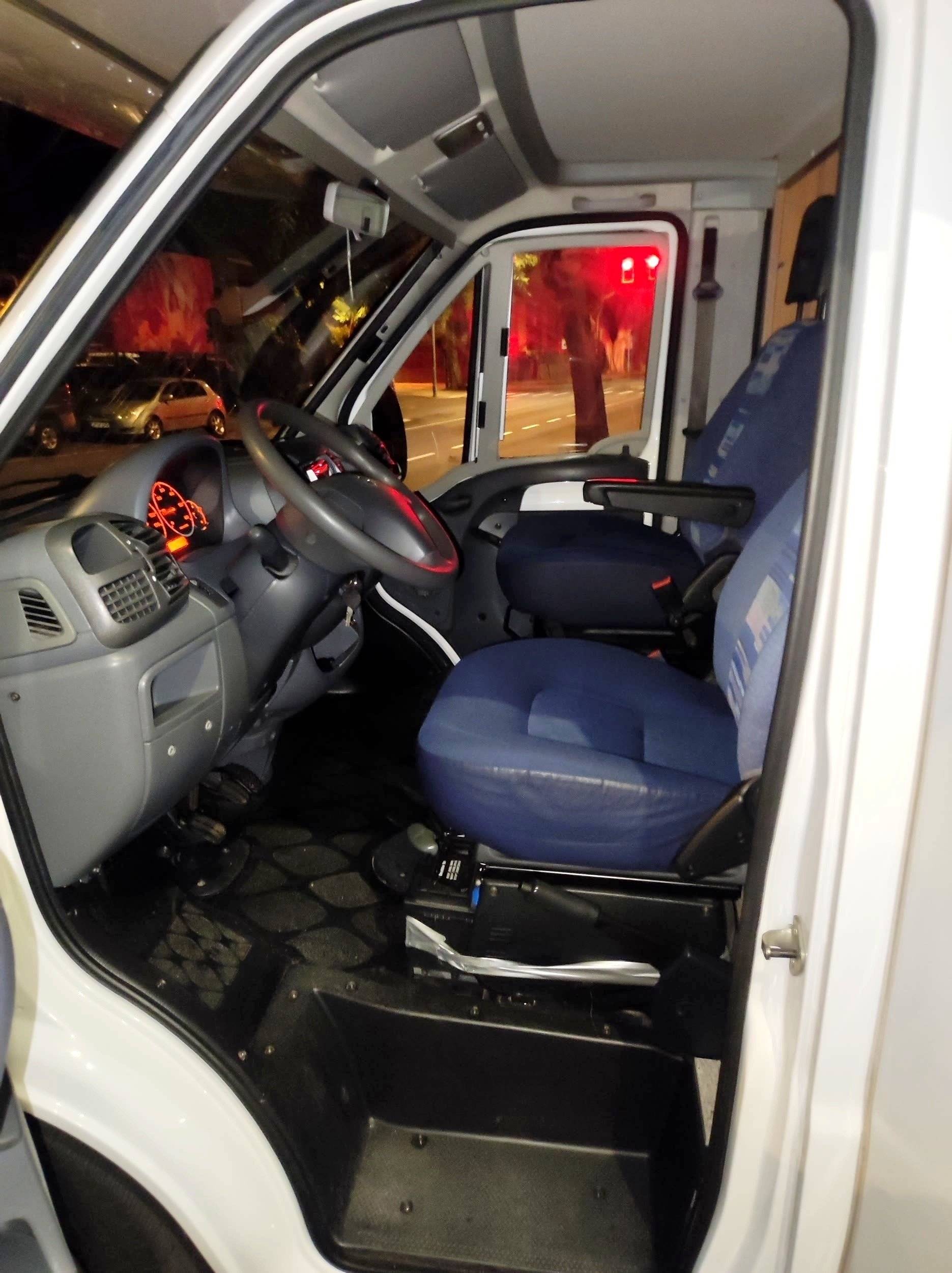 Cabina di guida Fiat Ducato 2,3 l 115 ch - Yescapa