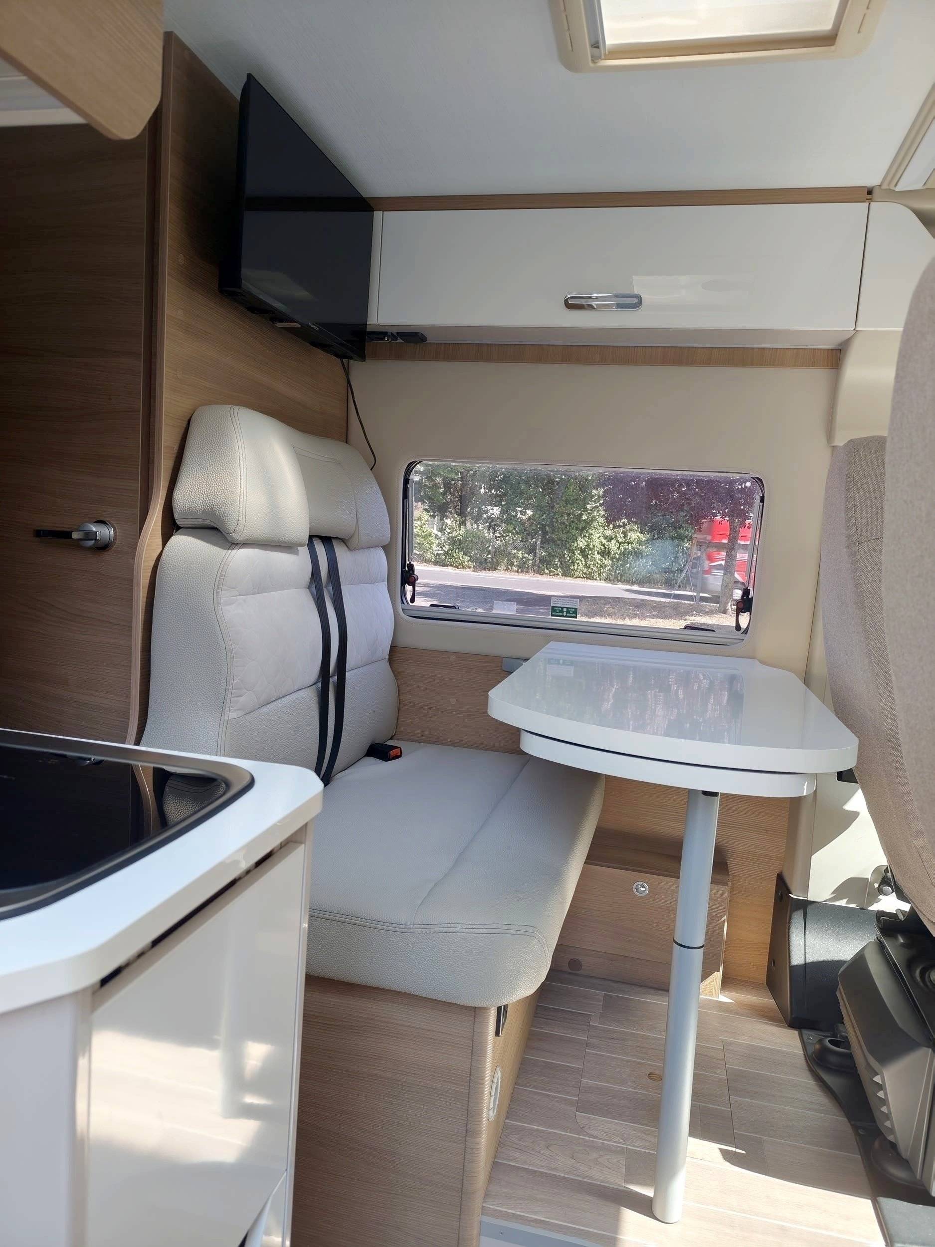 Comedor Fiat Ducato 2,3 l 120 ch. - Yescapa