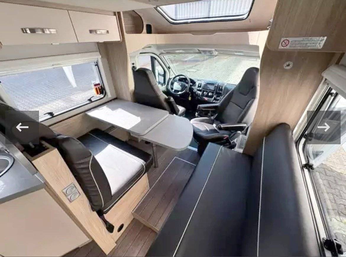 Dining Area Fiat Ducato 2,2 l 120 ch - Yescapa