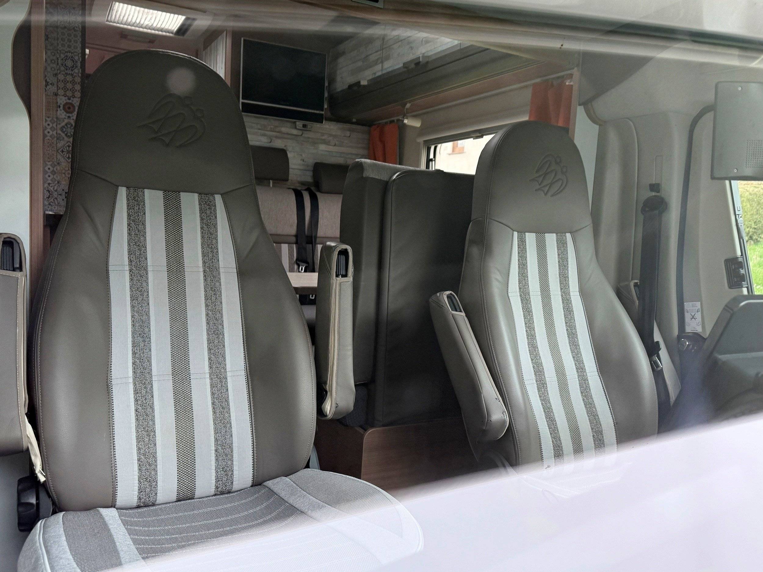 Knaus 650 Dg
