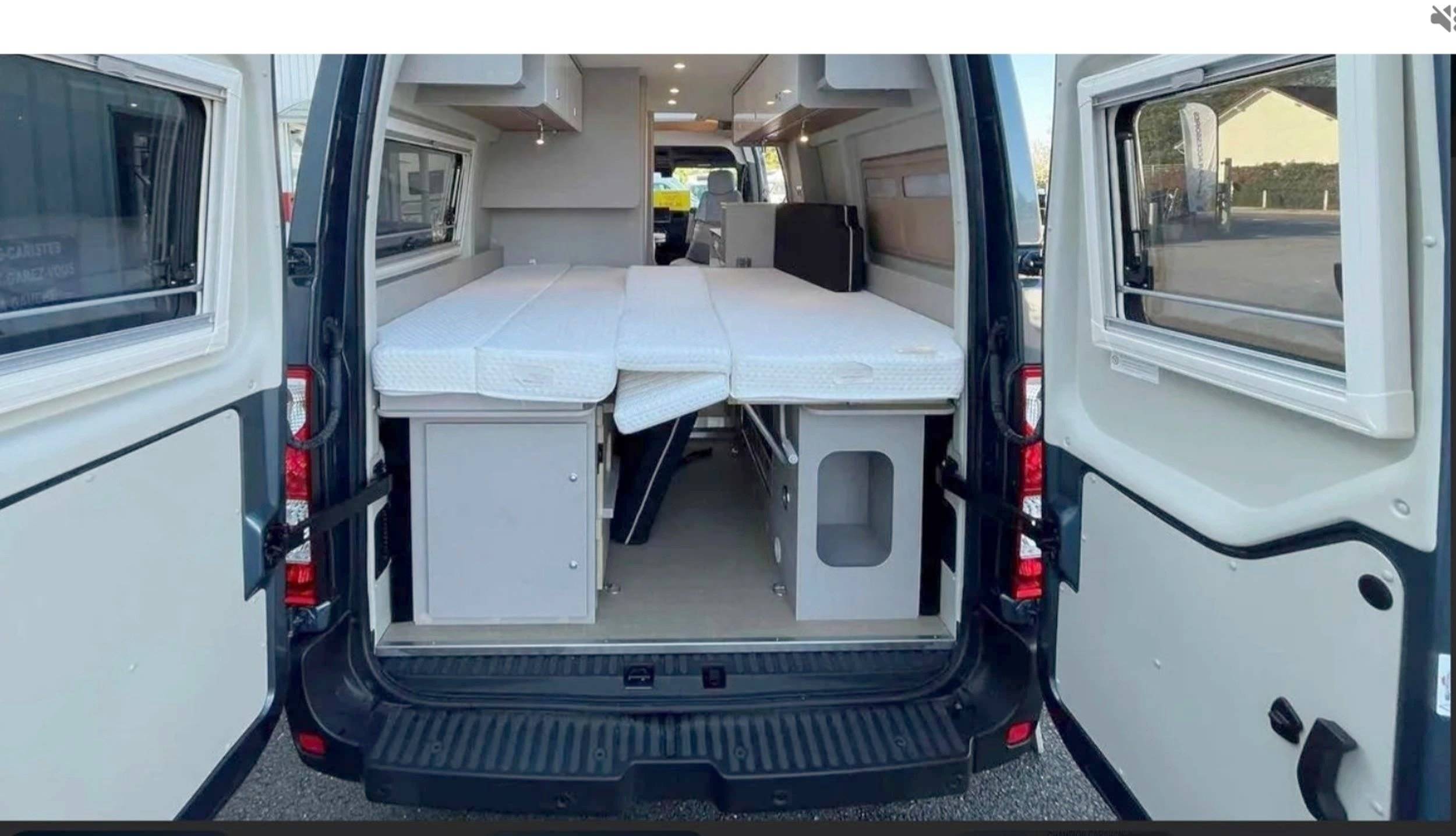 Berth Renault Master 2,3 l 145 ch - Yescapa