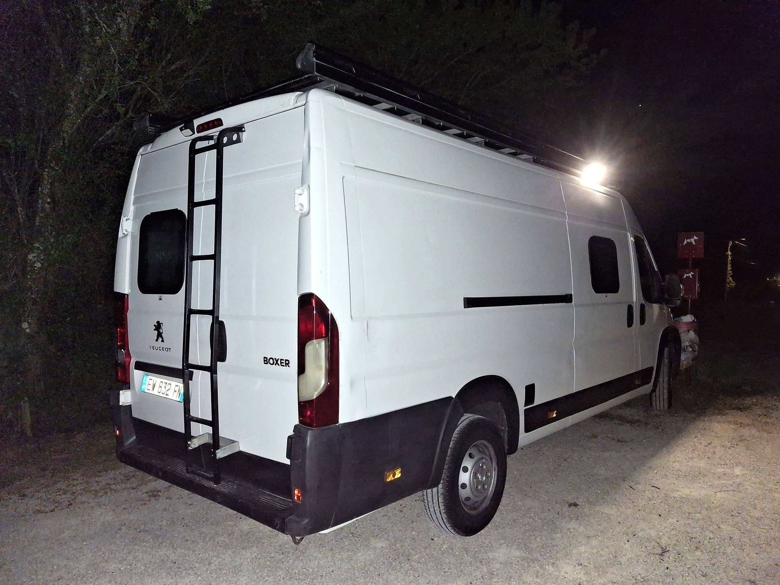 Peugeot Boxer 2,0 l 130 ch
