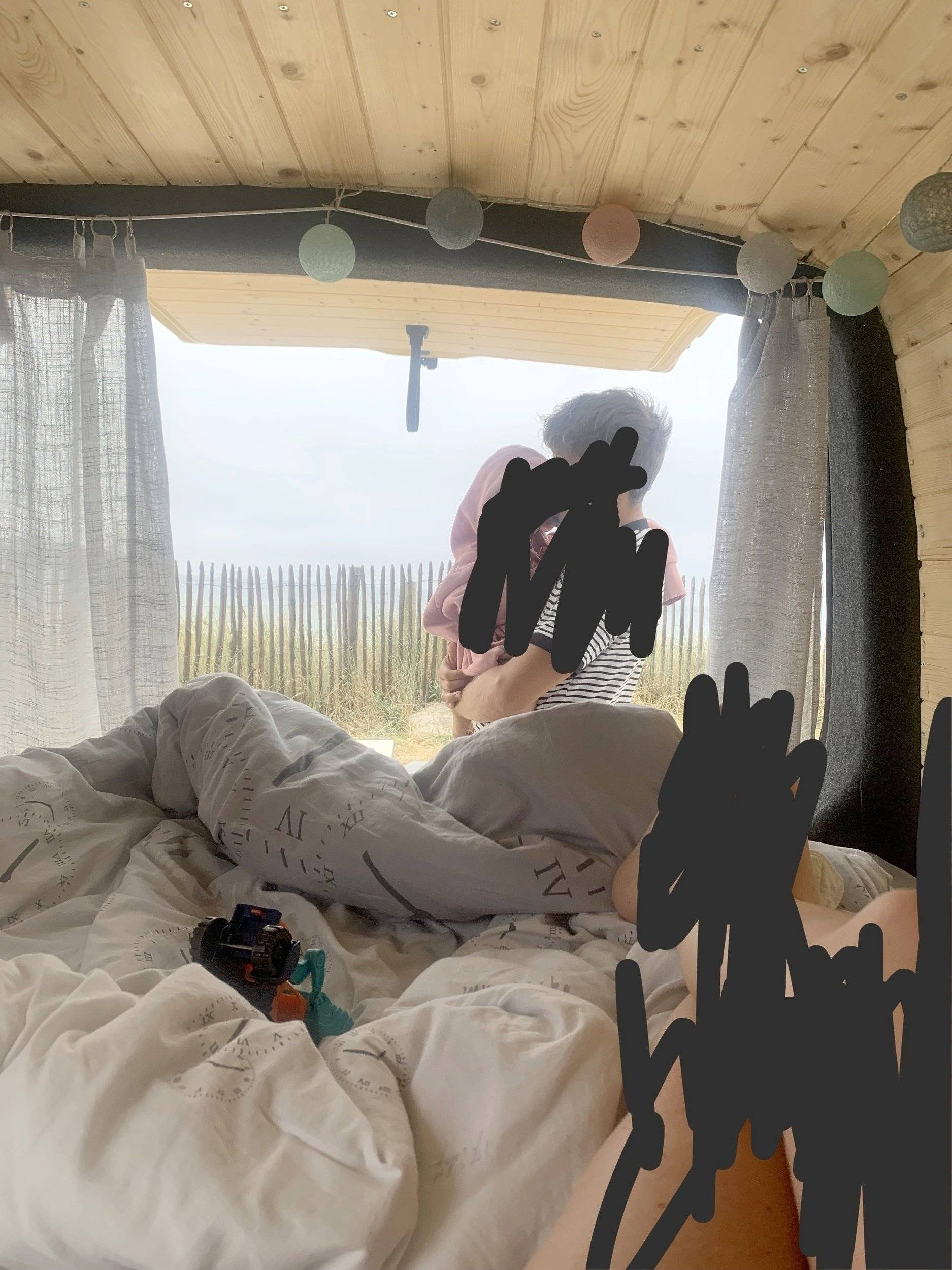 Couchages Volkswagen T5 2 l 84 ch - Yescapa