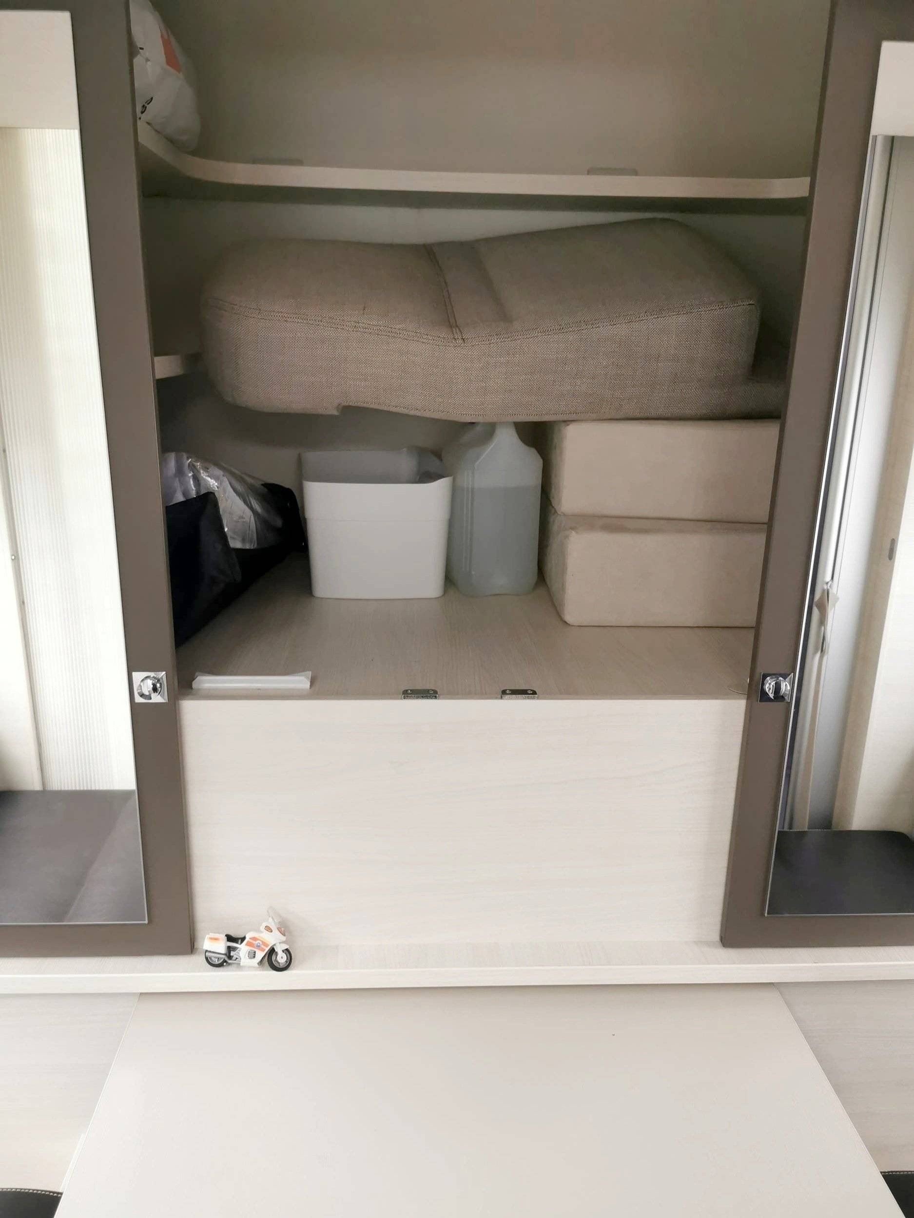 Chausson Chausson 716