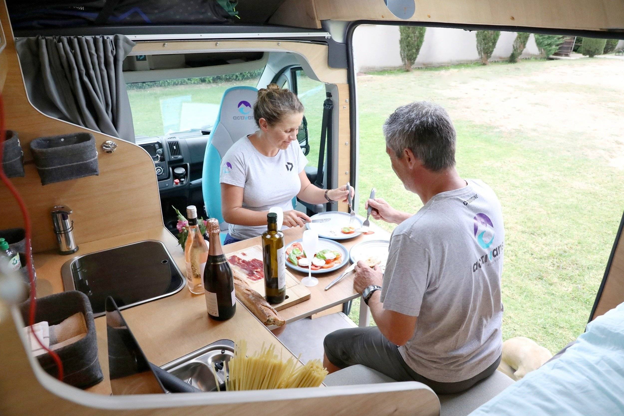 SURF CAMPERVAN ACTIVANS 