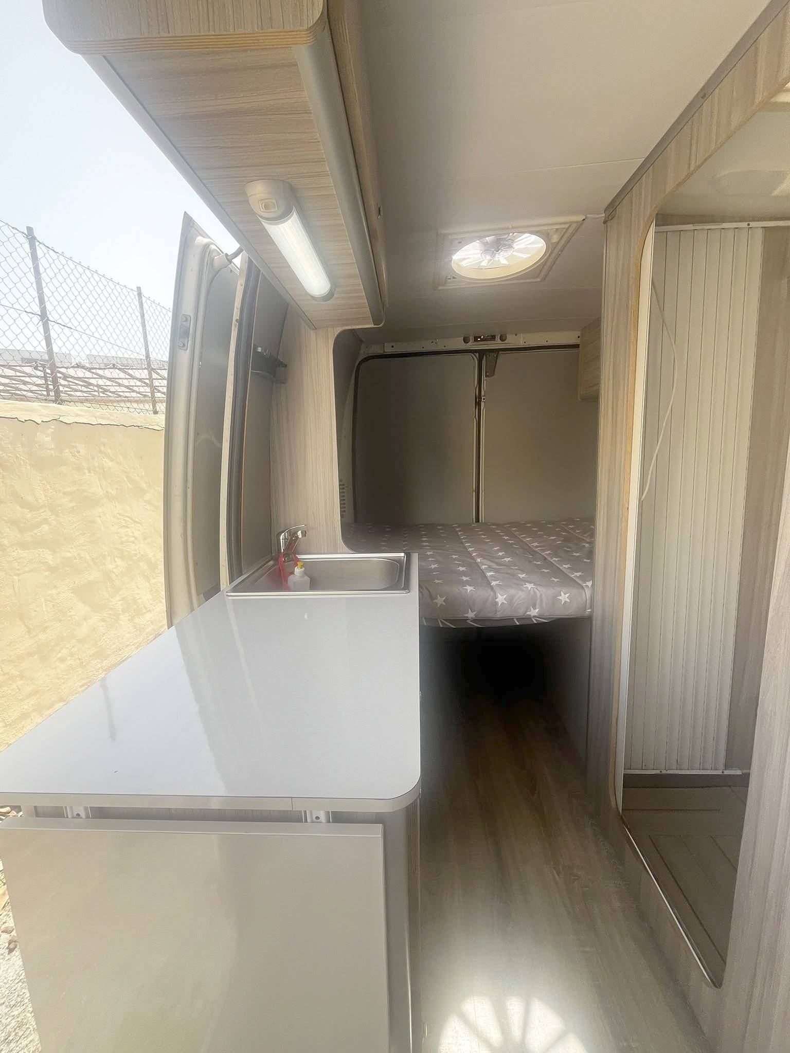 Camper Track Furgon