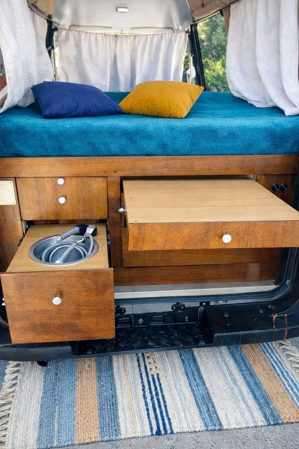 Kitchen Nissan Nissan Vanette - Yescapa