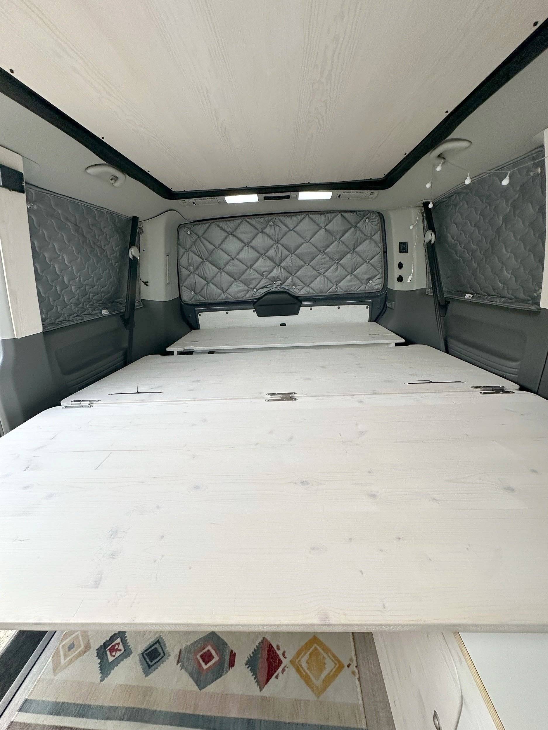 Plazas en cama Volkswagen Caravelle T6.1 - Yescapa