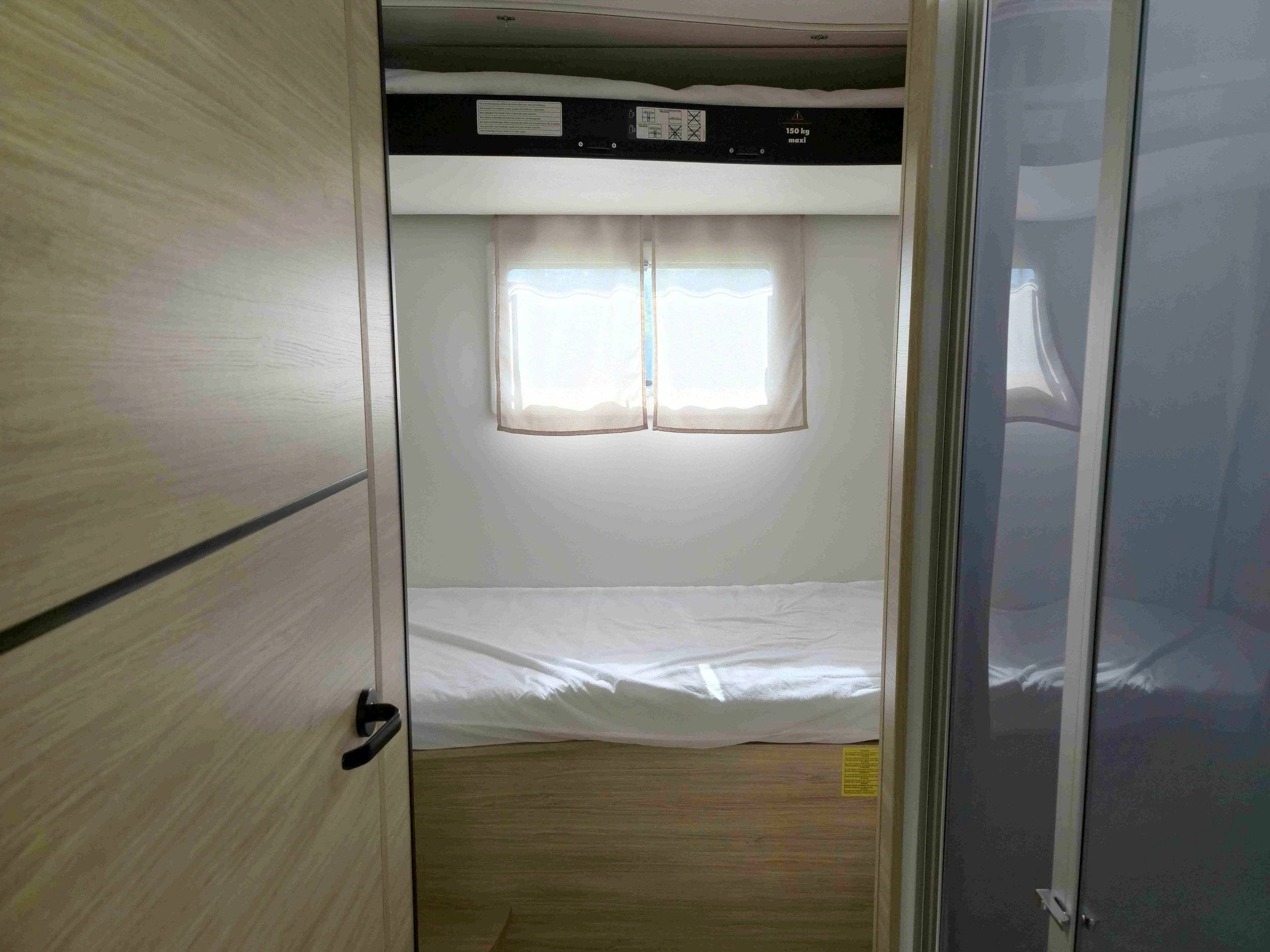 Challenger 380 Graphite Premium