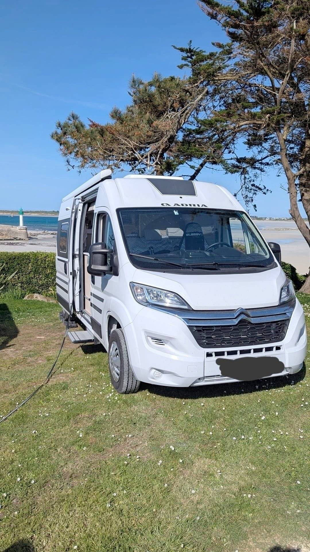 Adria Twin 600 SPB Family