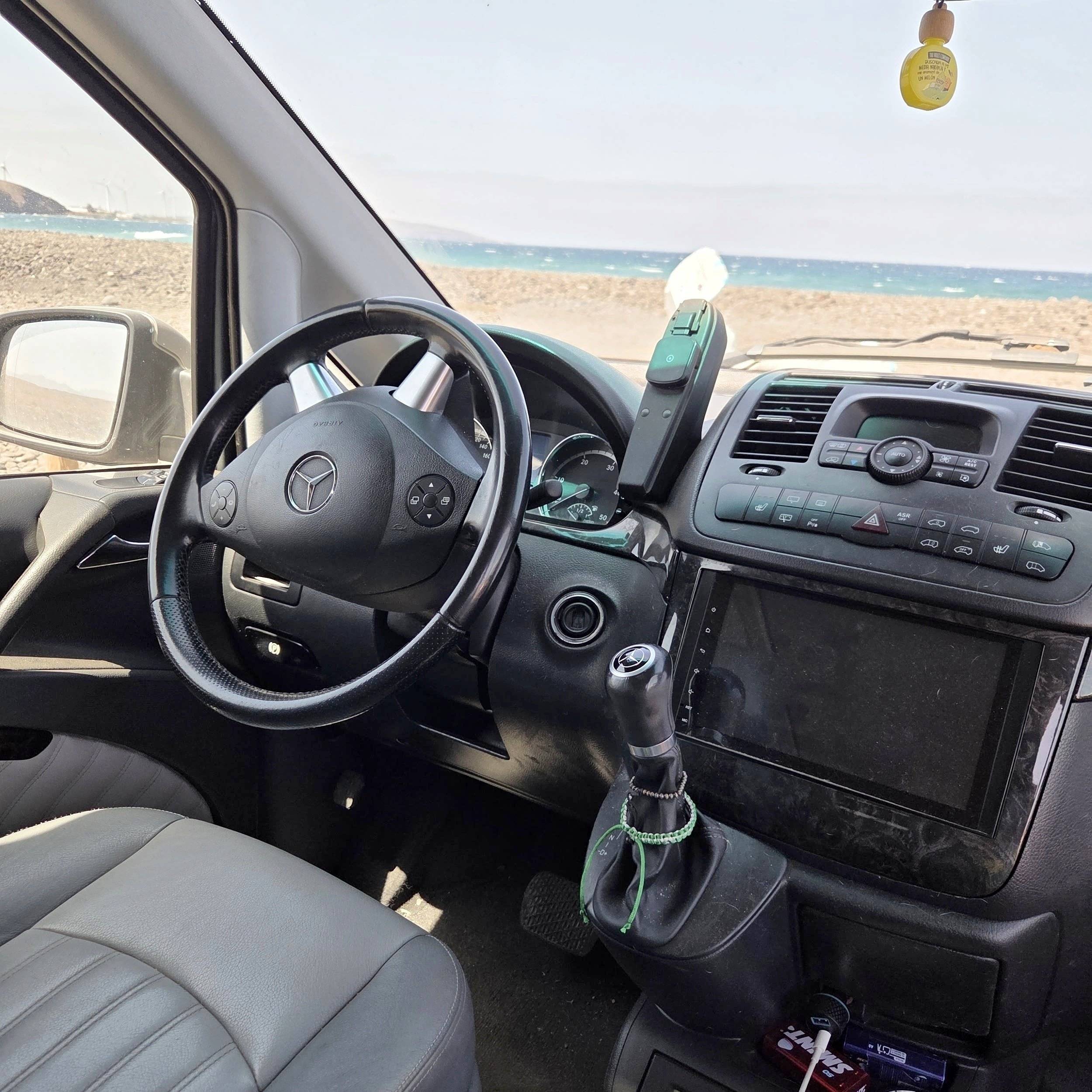 Puesto de conducción Mercedes Vito 3,0 l 224 ch - Yescapa