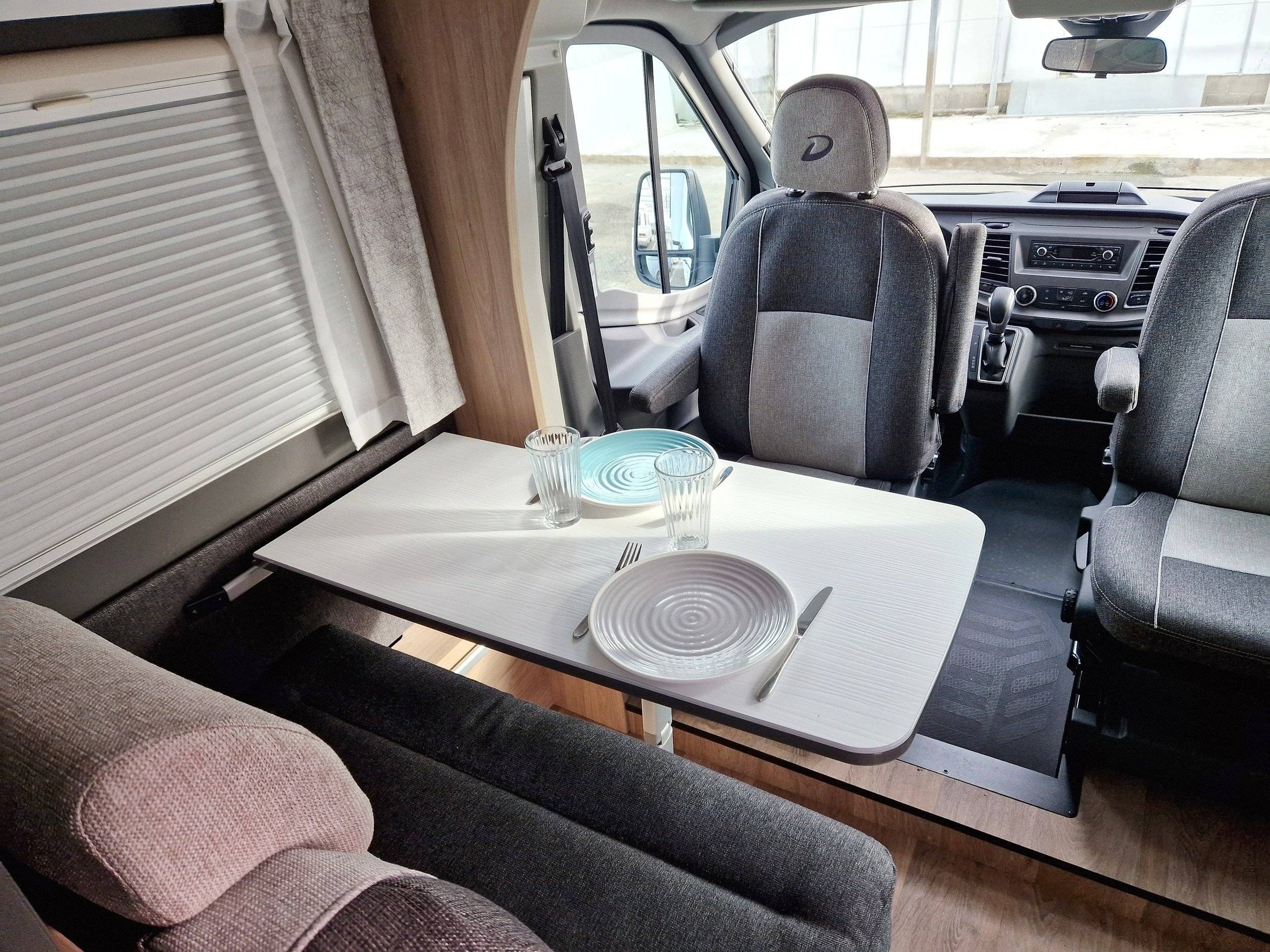 Dinette Ford - Yescapa