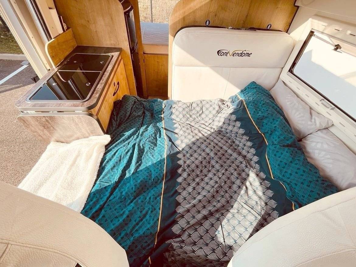 Font Vendôme font vendôme leader camp