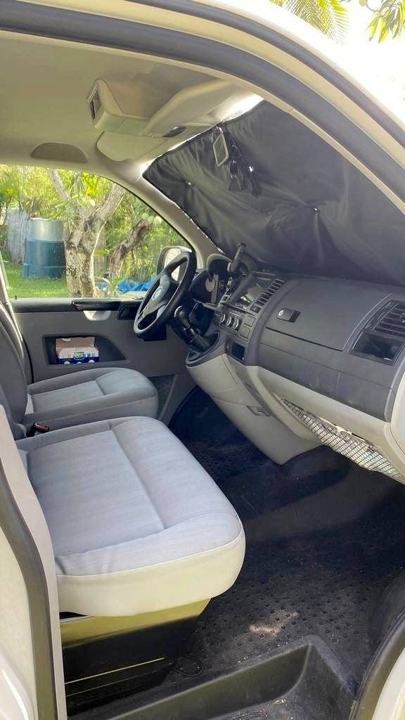 Driver's compartment Volkswagen T5 2 l 102 ch - Yescapa