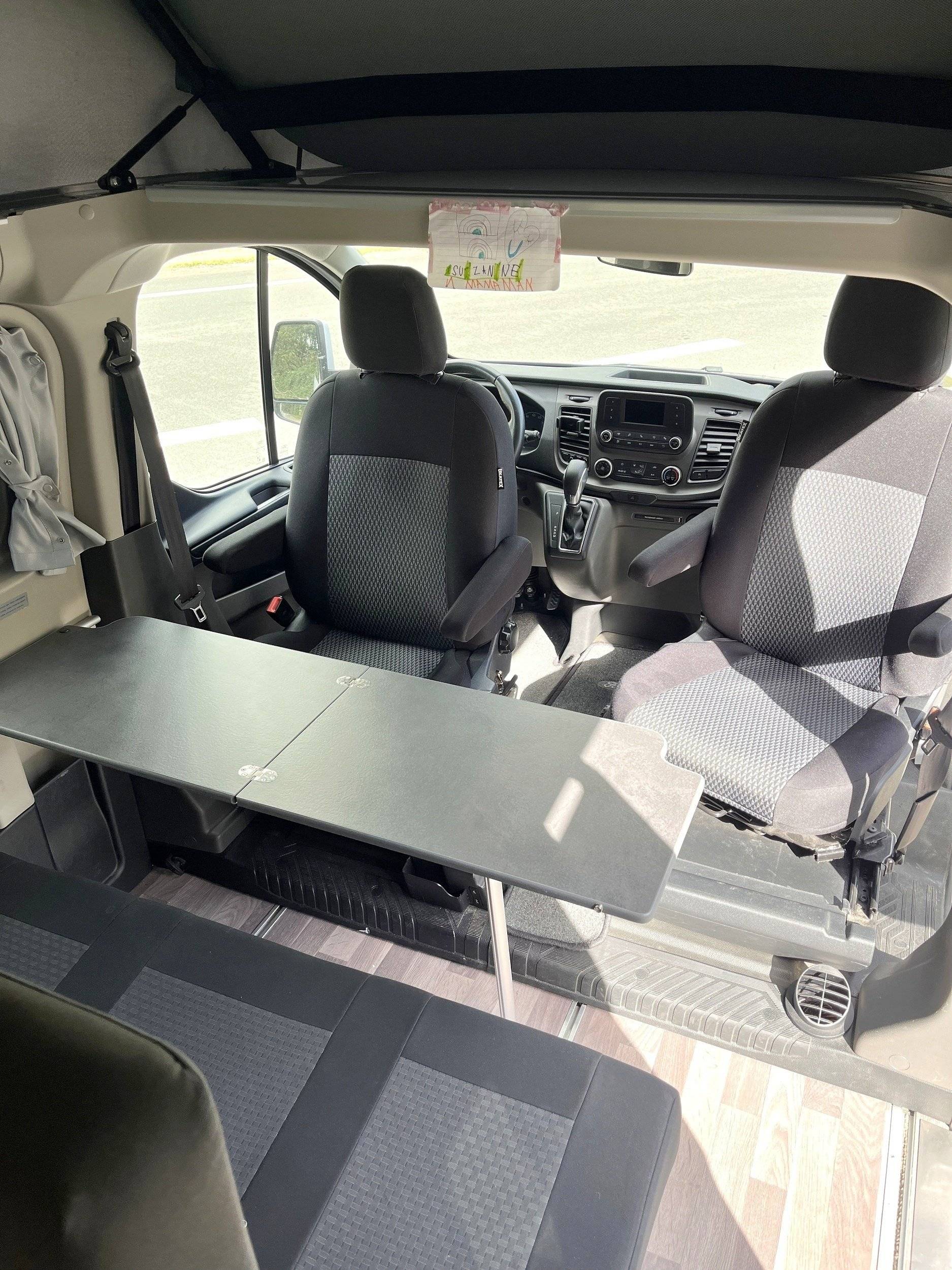 Dinette Ford Ford Nugget Plus - Yescapa