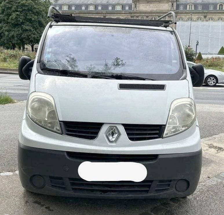 Front view from 3/4  - Yescapa
