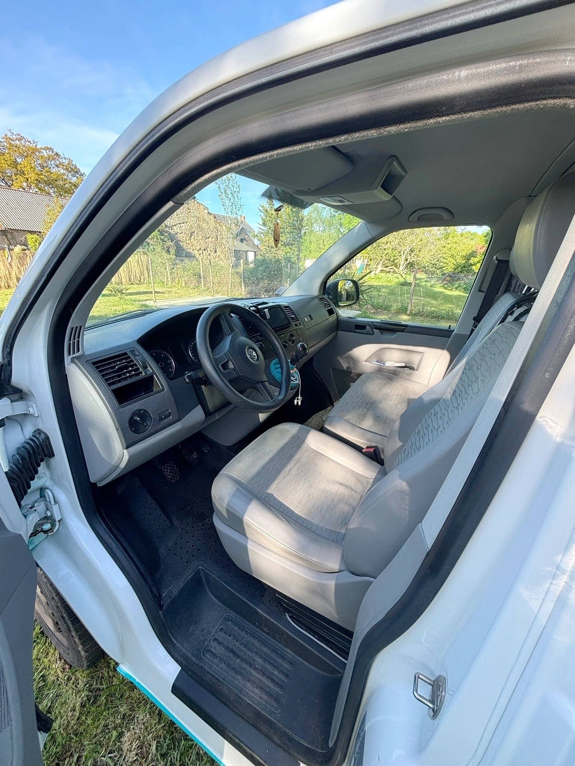 Volkswagen T5 2,0 l 84 ch
