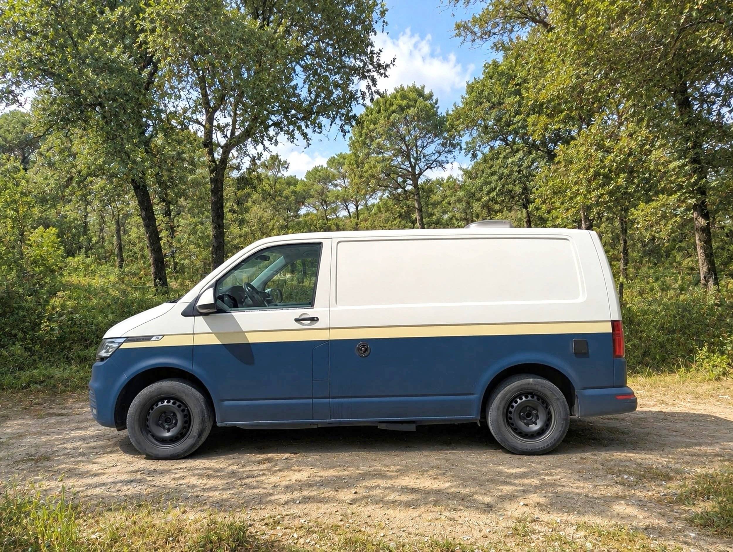 Achterkant Volkswagen Transporter T6.1  2,0 l 110ch - Yescapa
