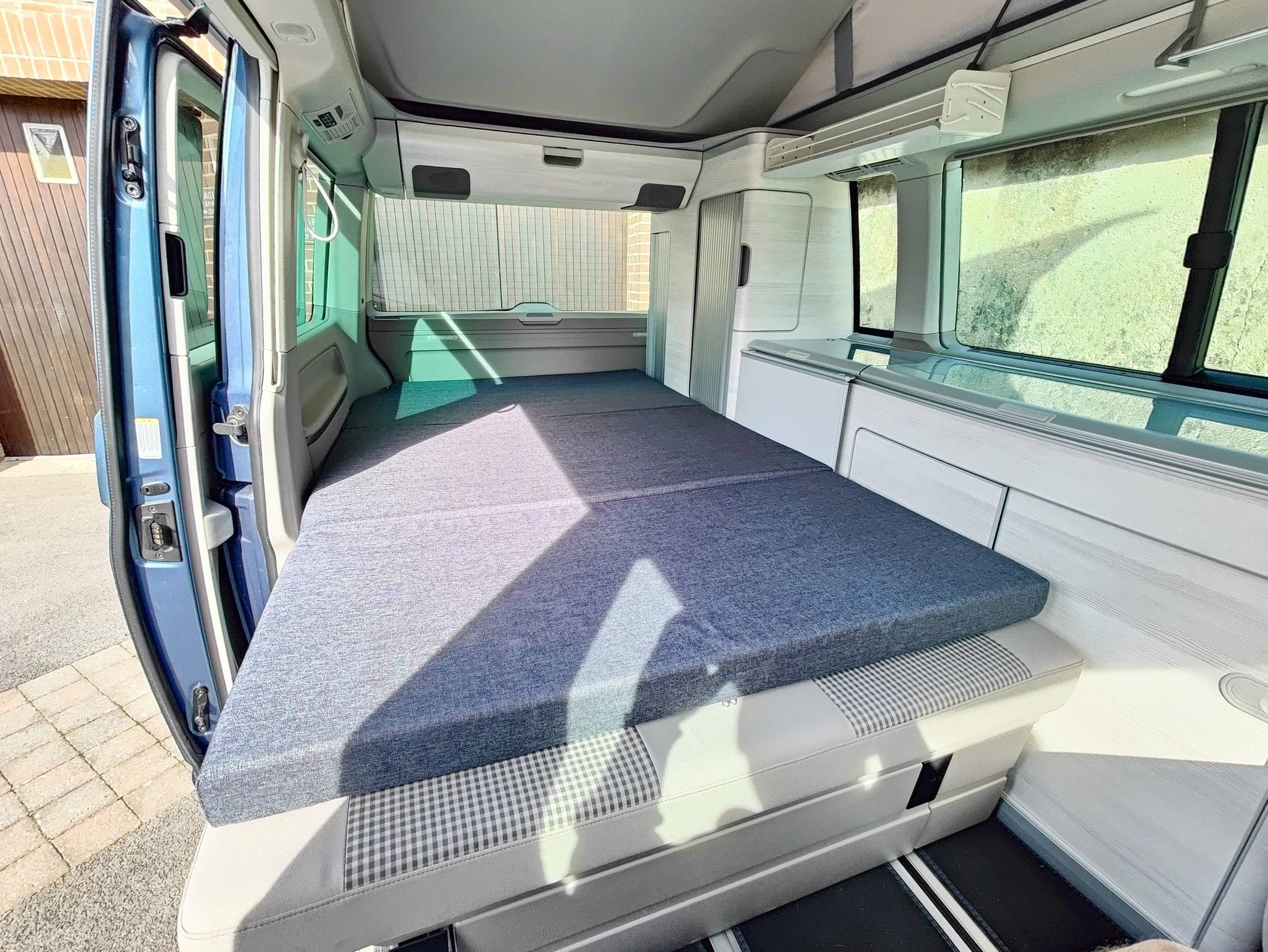 Volkswagen T6 California Coast