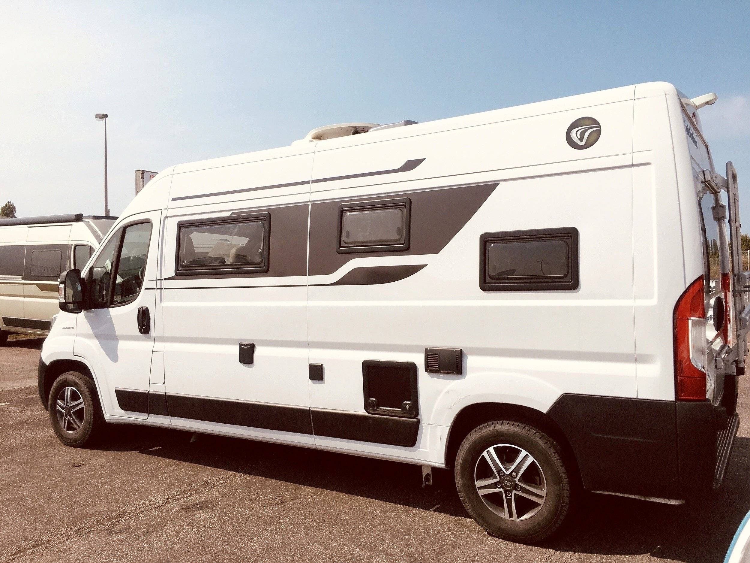 Font Vendôme Leadervan Duo