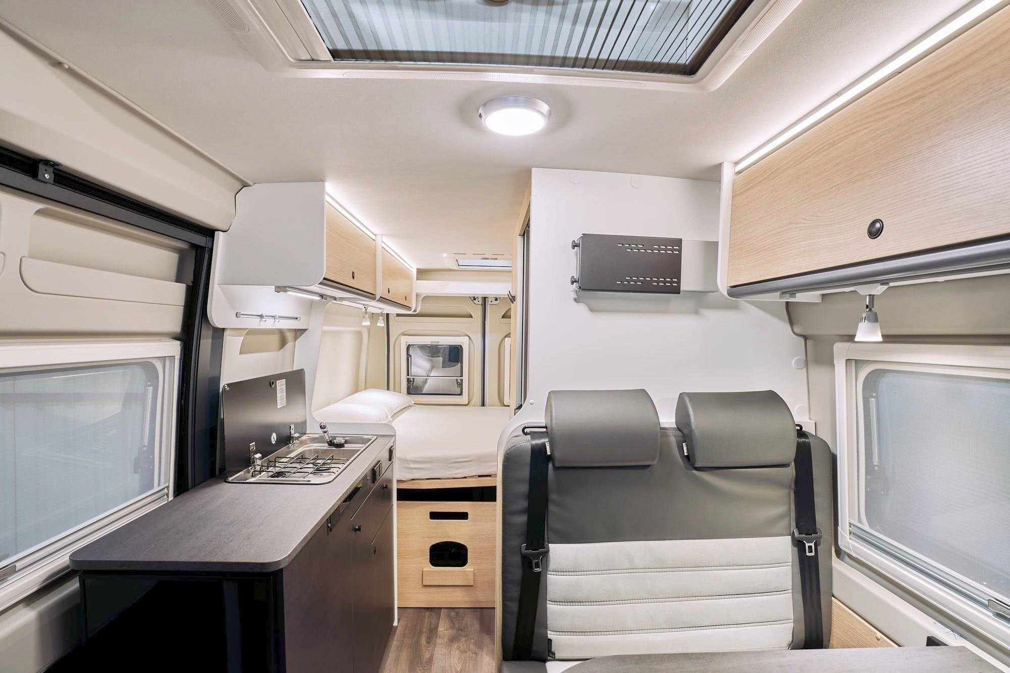 Sunlight Cliff 600 X