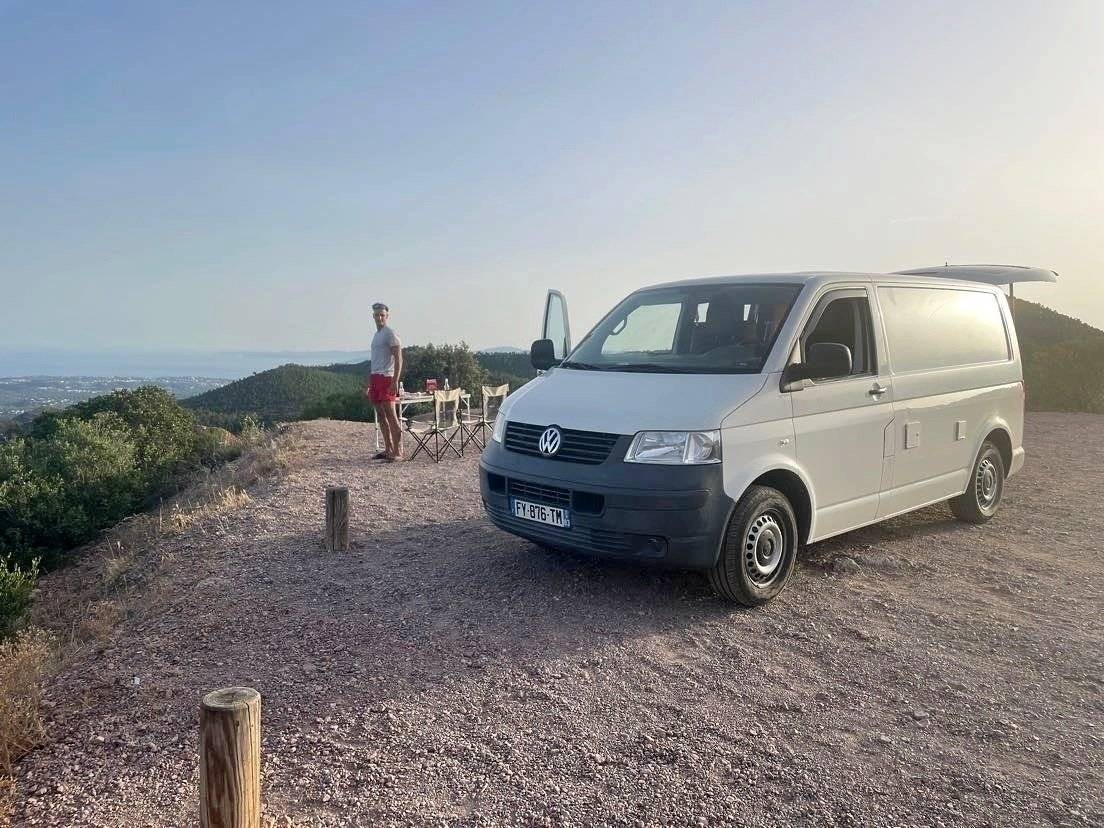 Volkswagen T5 2 l 102 ch