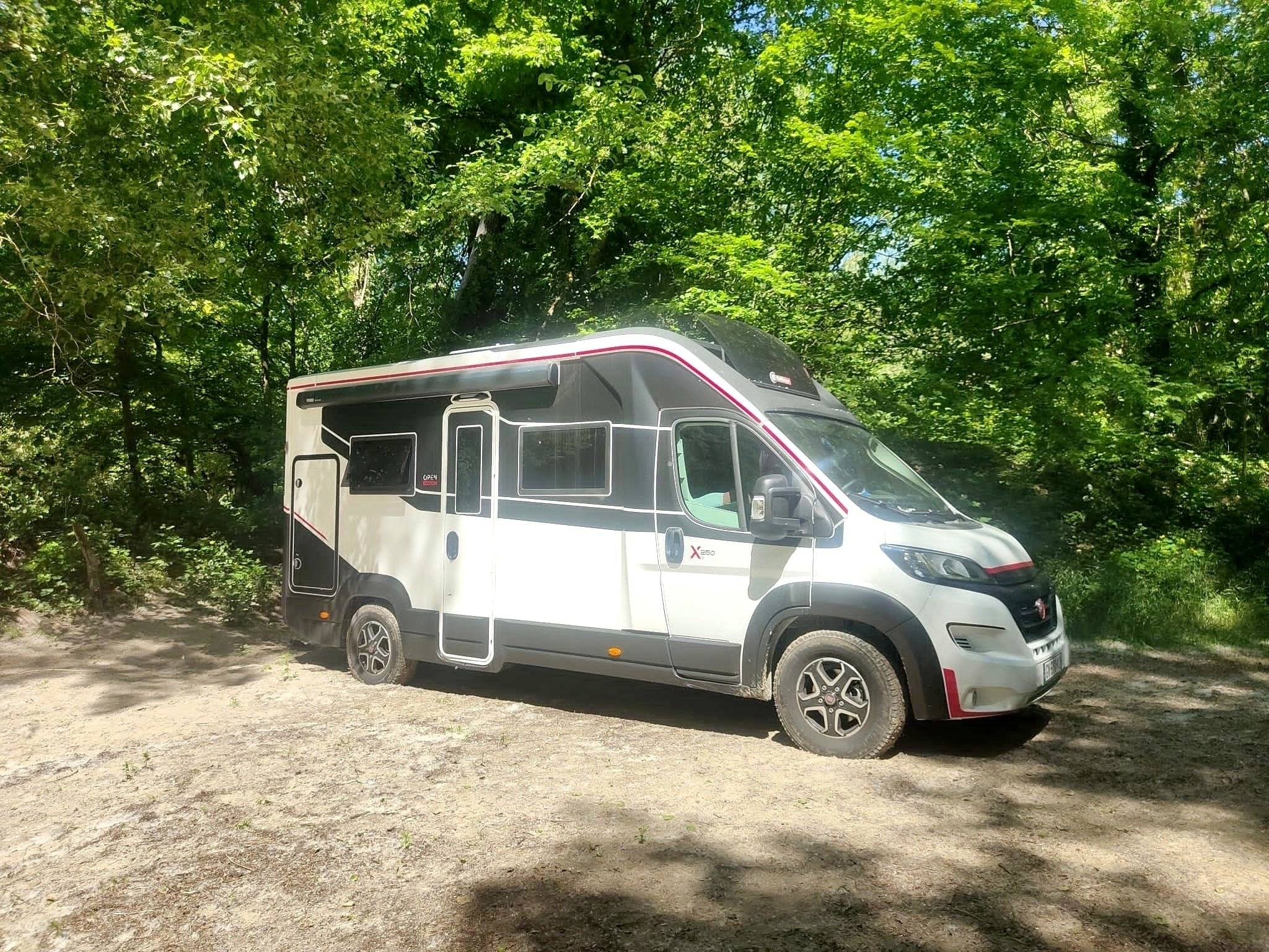 Challenger 2,3 l 140 ch.