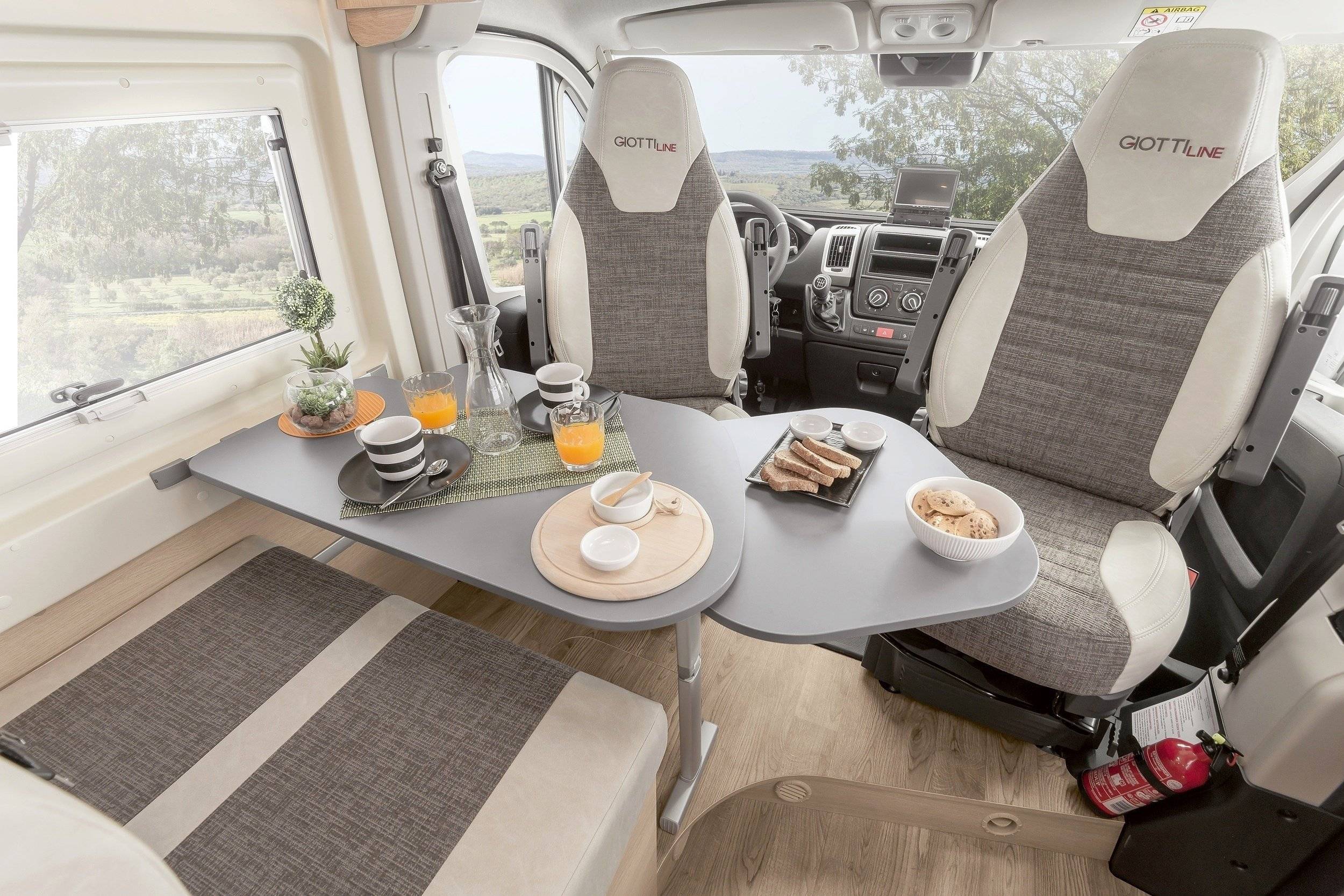 Dining Area Citroën Citroën jumper - Yescapa