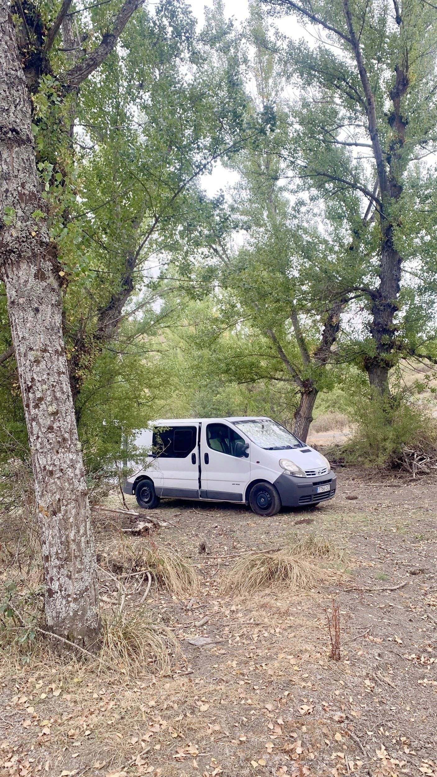 Front view from 3/4 Nissan - Yescapa