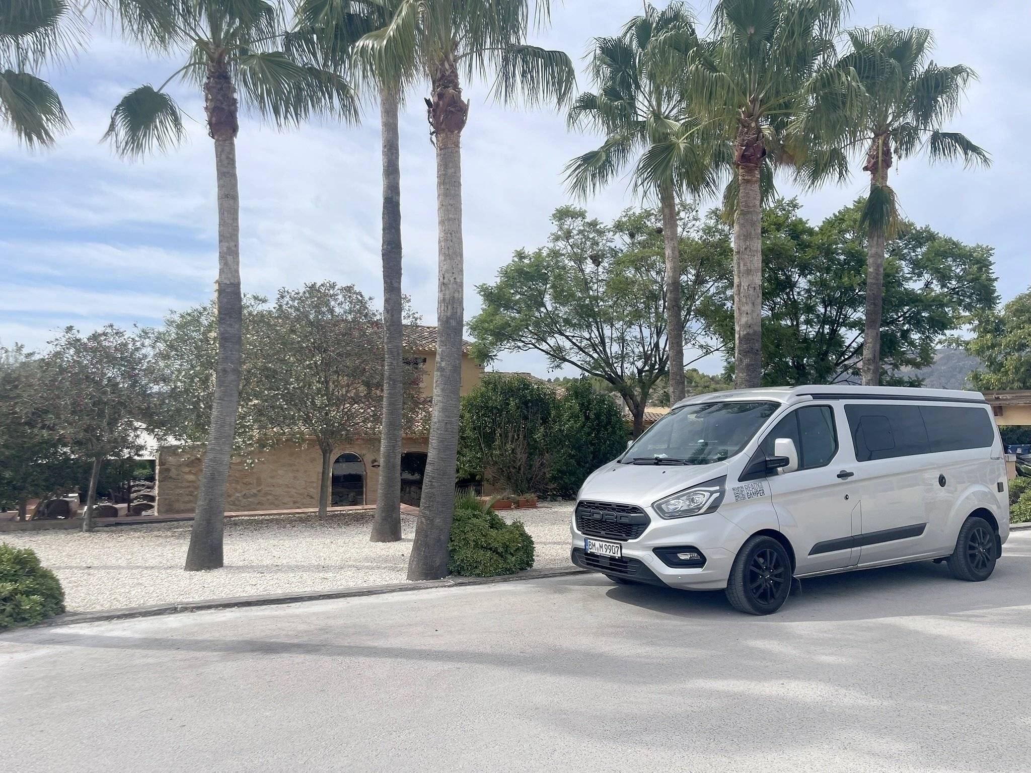Comedor Ford Ford Nugget Plus - Yescapa