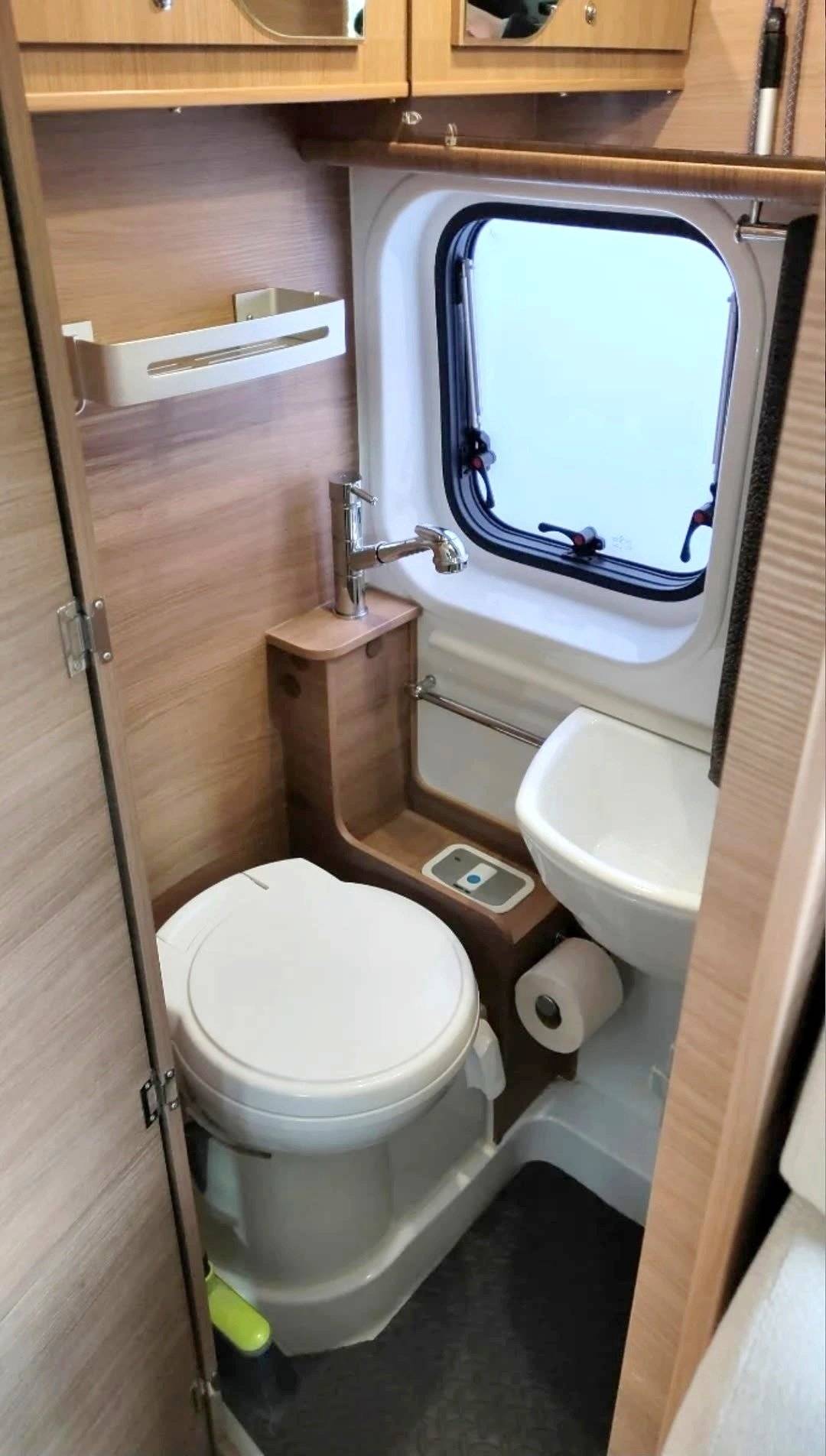 Mclouis Menfys VAN S-Line 3 Maxi