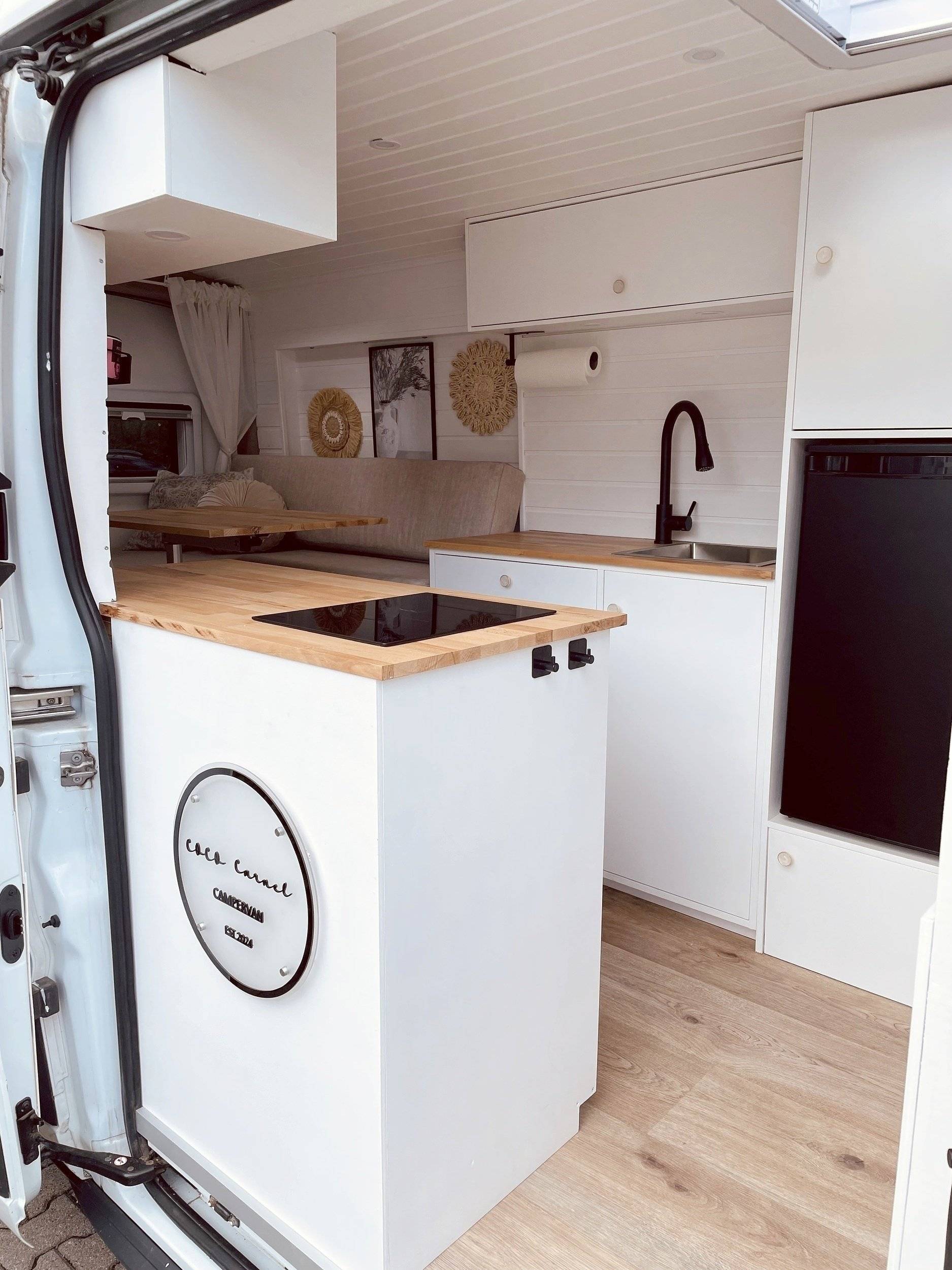 3 C Cartier/Brisebras Ford