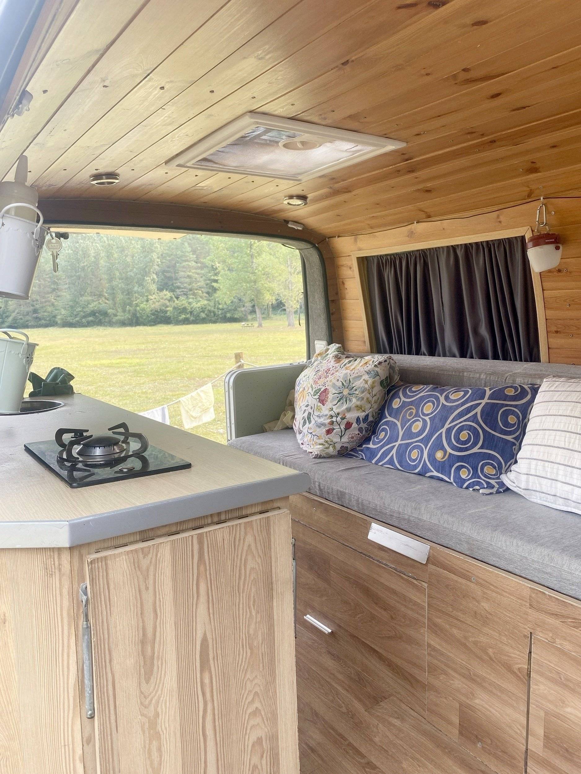 Camper Track Van