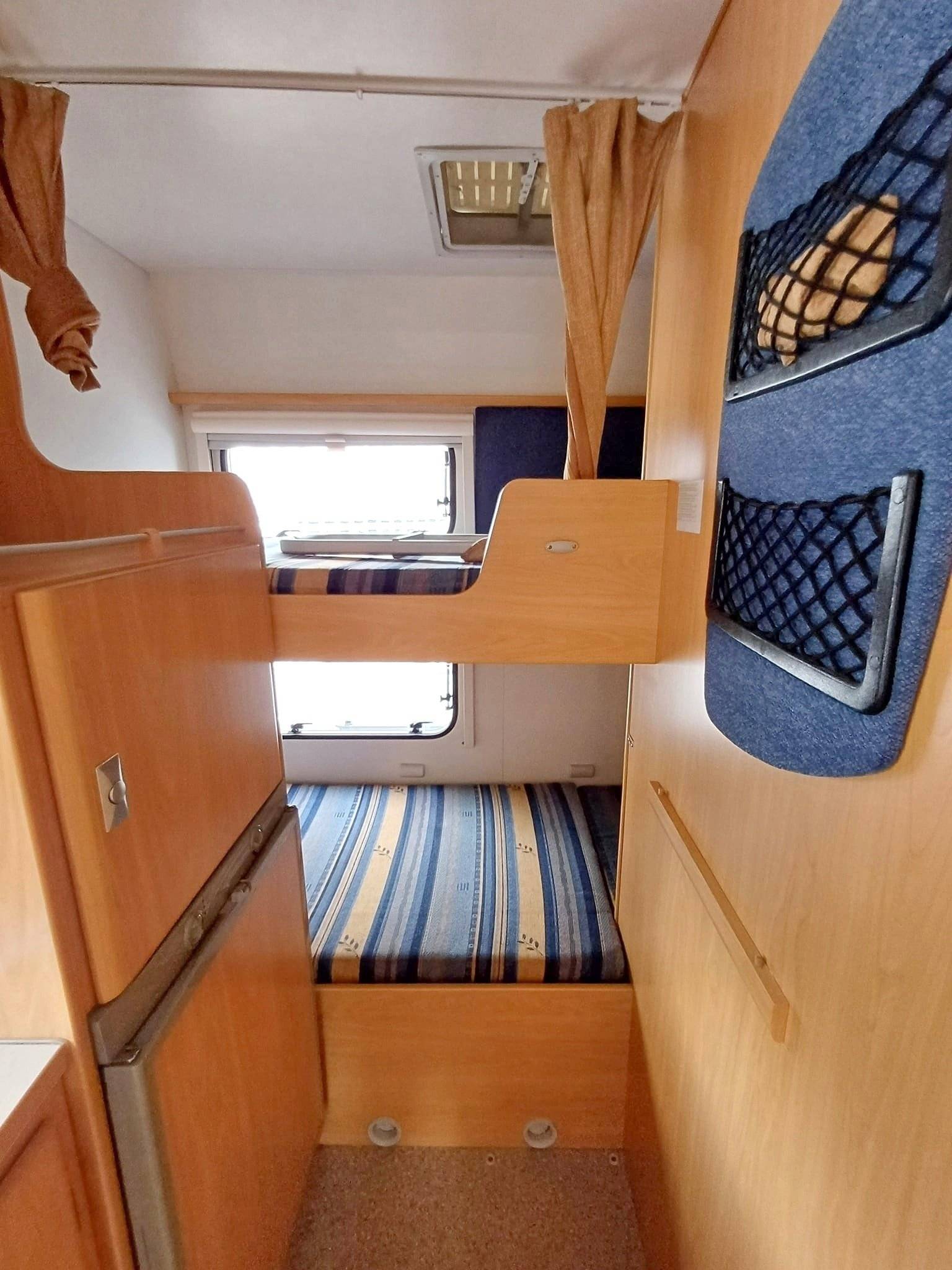 Berth Ford - Yescapa