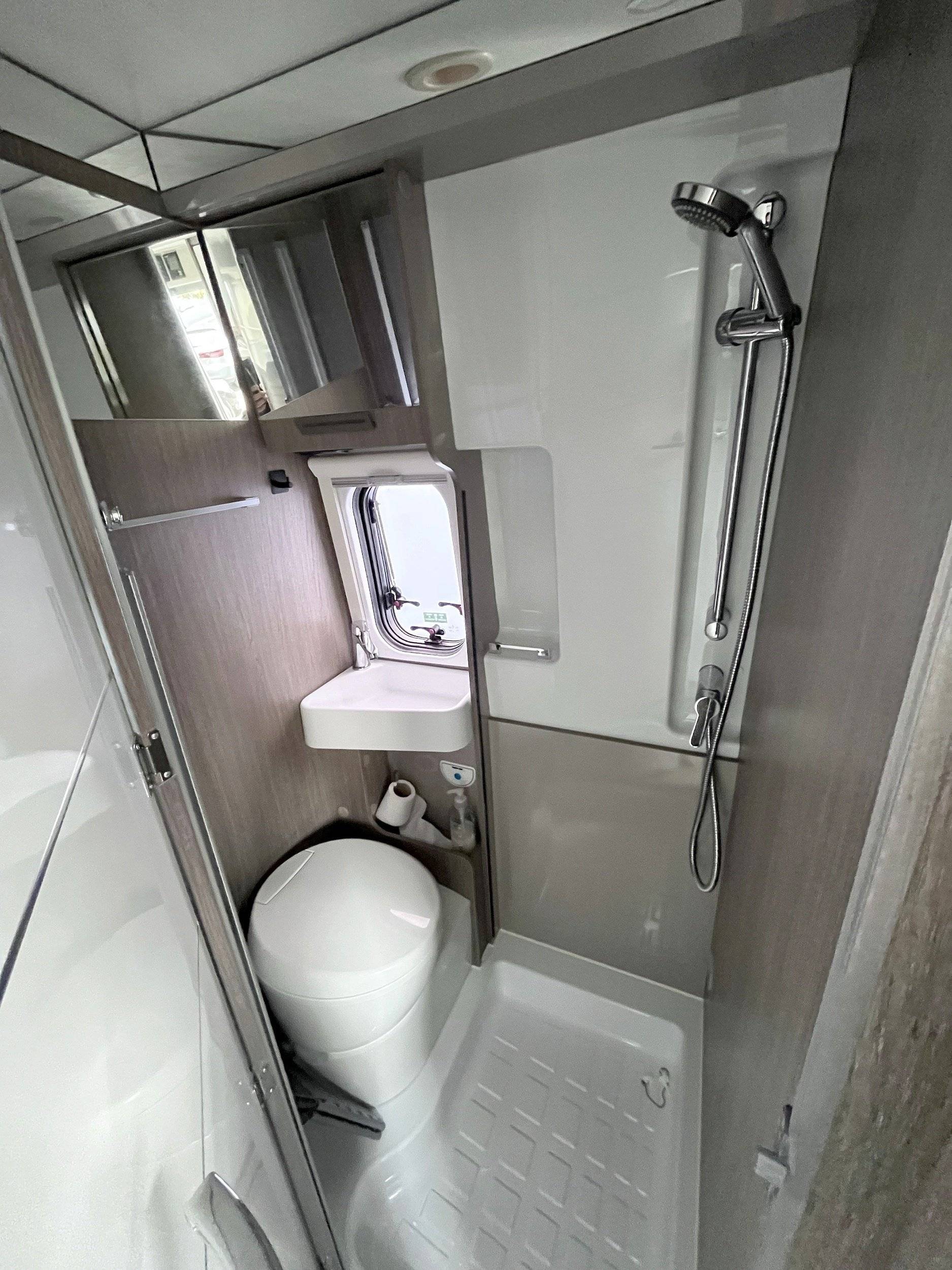 Chausson V690 Road Line