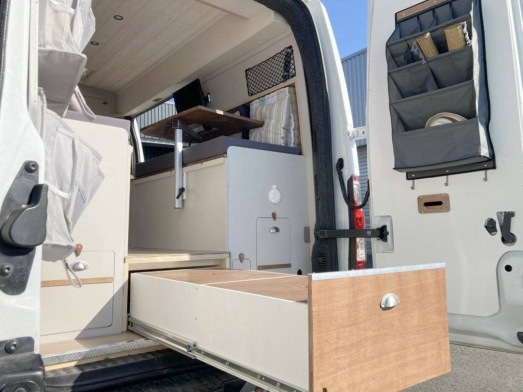 Mobilier Nomad Master 2,3 l 125 ch