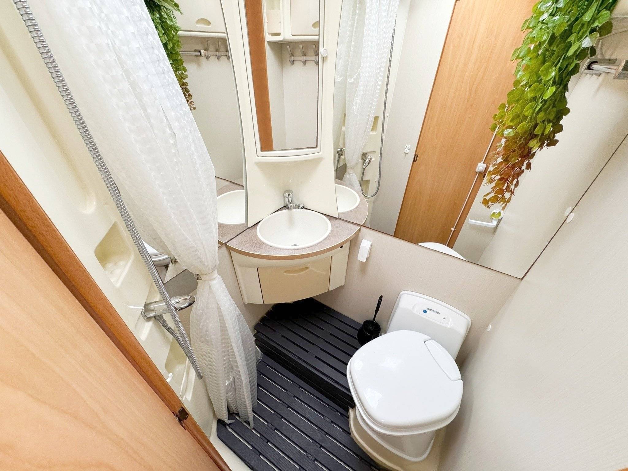 Challenger Transit 2,4 l 140 ch