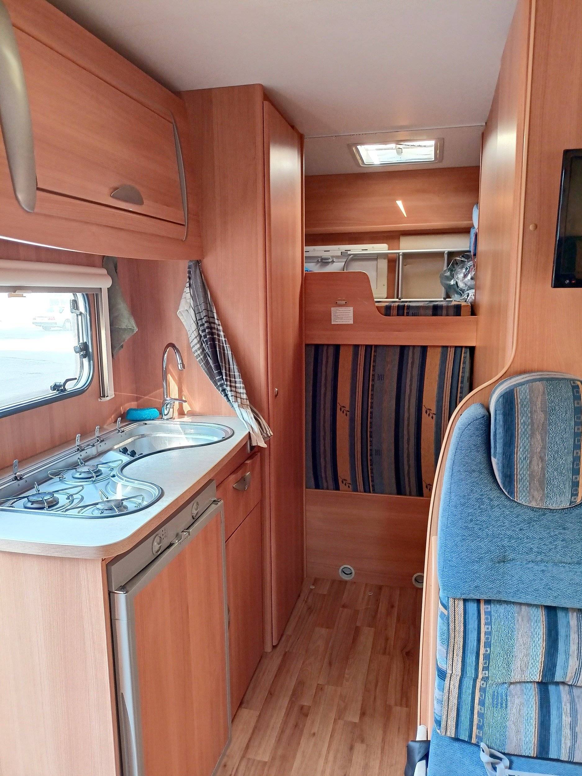 Challenger FORD TRANSIT