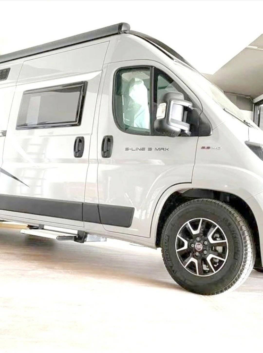 Mclouis Menfys Van 3 Maxi S line