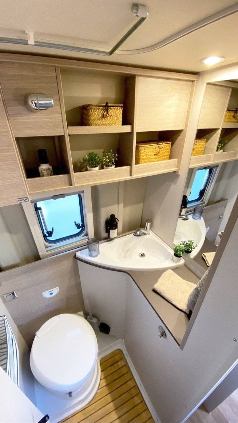 Bürstner Campeo Black Forest