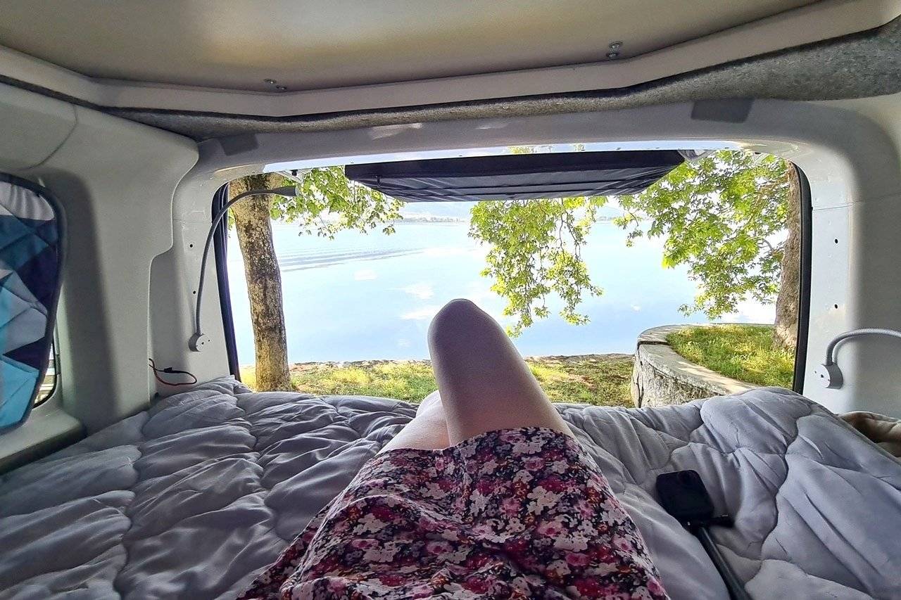 Volkswagen T6 with Raising Roof