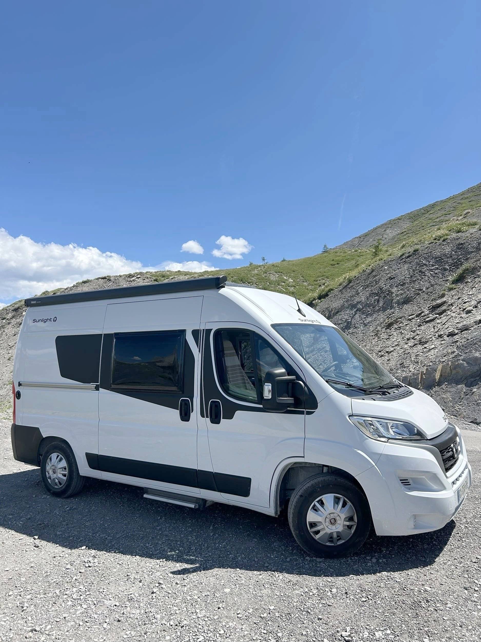 schräge Vorderansicht Fiat Ducato 140 ch - Yescapa